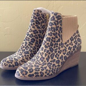 Toms Sadie Wedge Women’s Bootie, Tan Classic Leopard Printed Suede Sz: 7.5 *New*